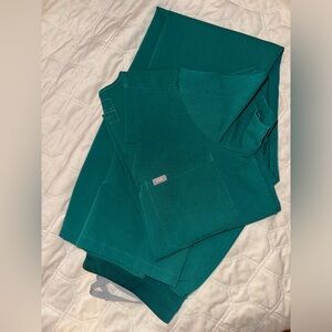 Figs Scrubs Set Hunter Green